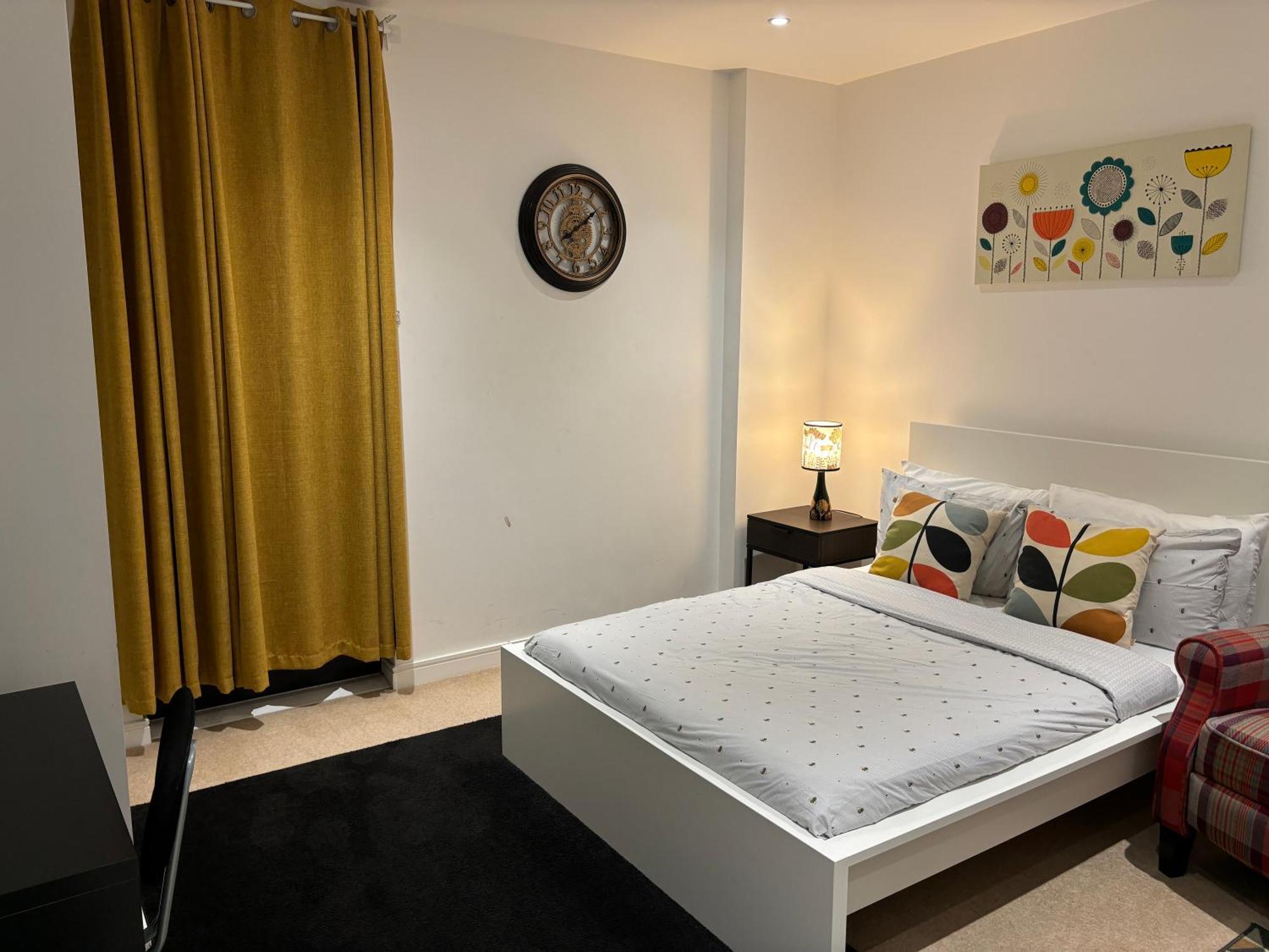 Modern En-Suite Room And Self Catering In ลอนดอน ภายนอก รูปภาพ