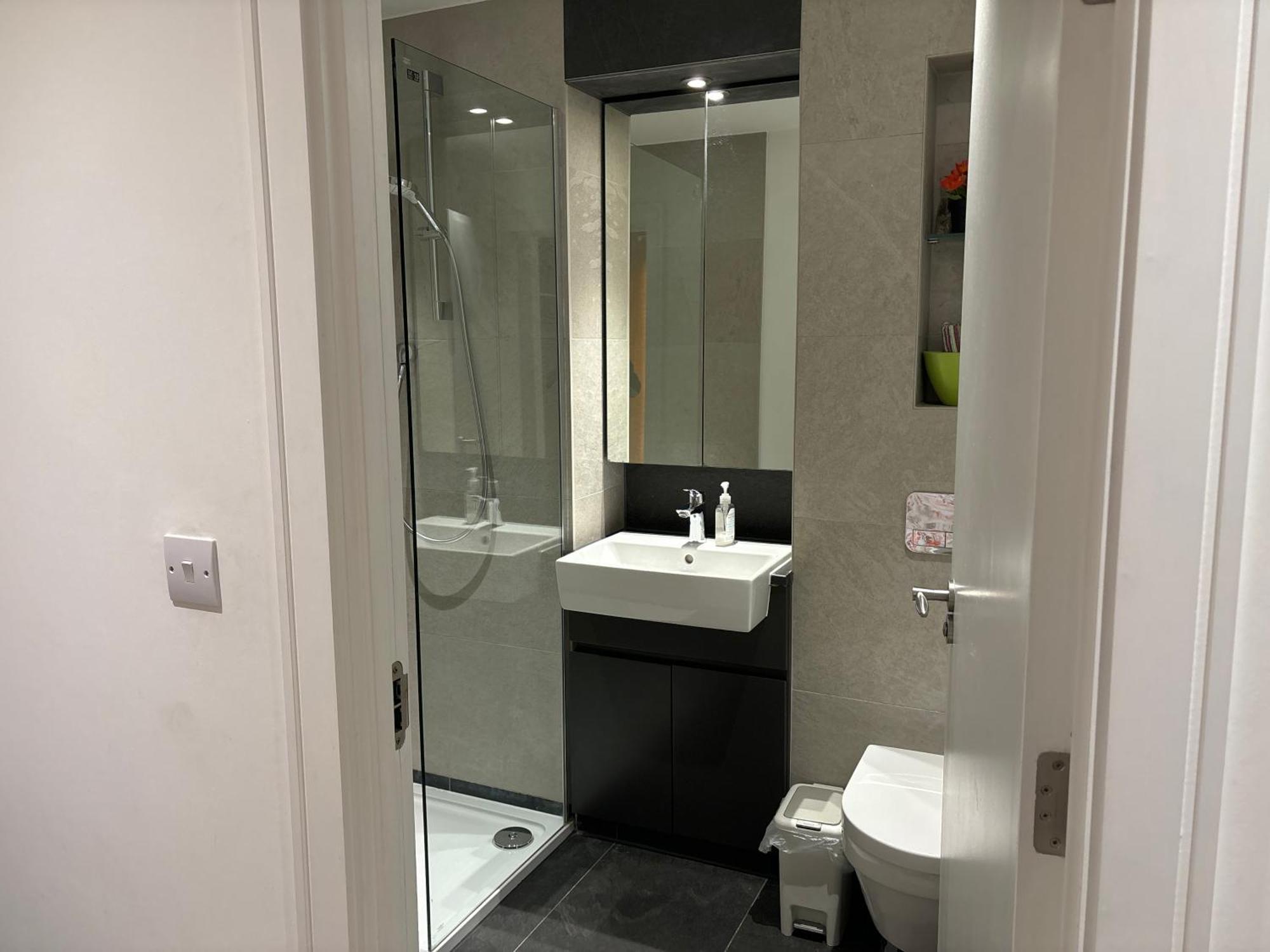 Modern En-Suite Room And Self Catering In ลอนดอน ภายนอก รูปภาพ
